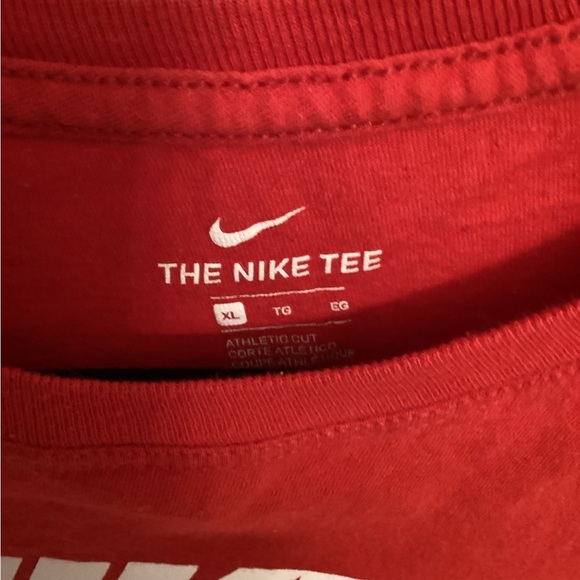 Nike Red Graphic Tee - Picture 2 of 3